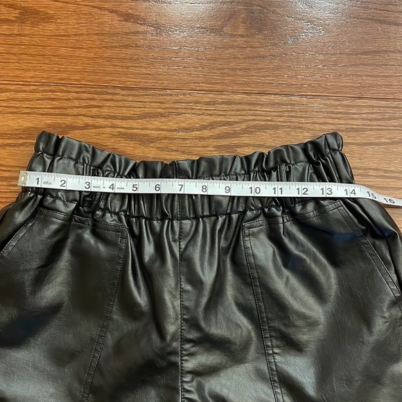 Ramisu FAUX LEATHER shorts paper bag gathered elasticized waist big pockets XL - Picture 7 of 13